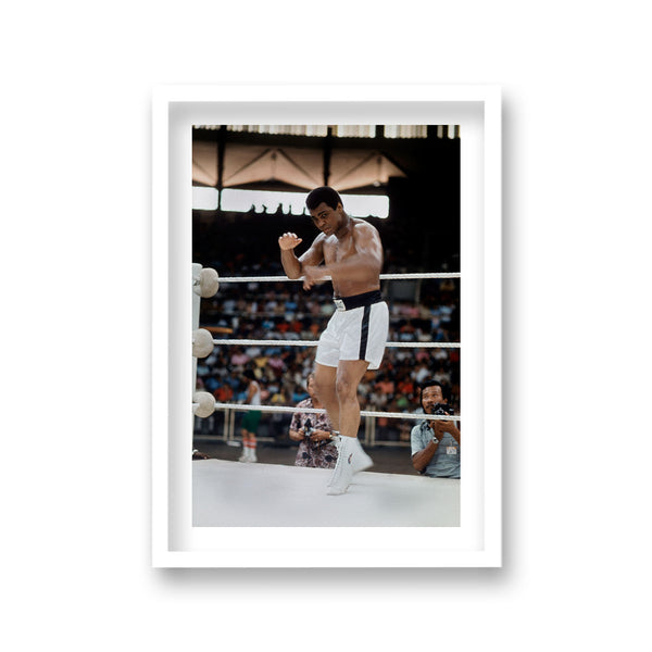 Ali Warms Up In The Ring Before His 1975 Thrilla In Manilla Versus Joe Frazier Vintage Icon Print