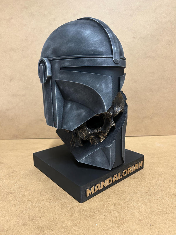 Mandalorian Skull Helmet - Mandalorian - 3D printed - Display - 3D Print - Hand Painted