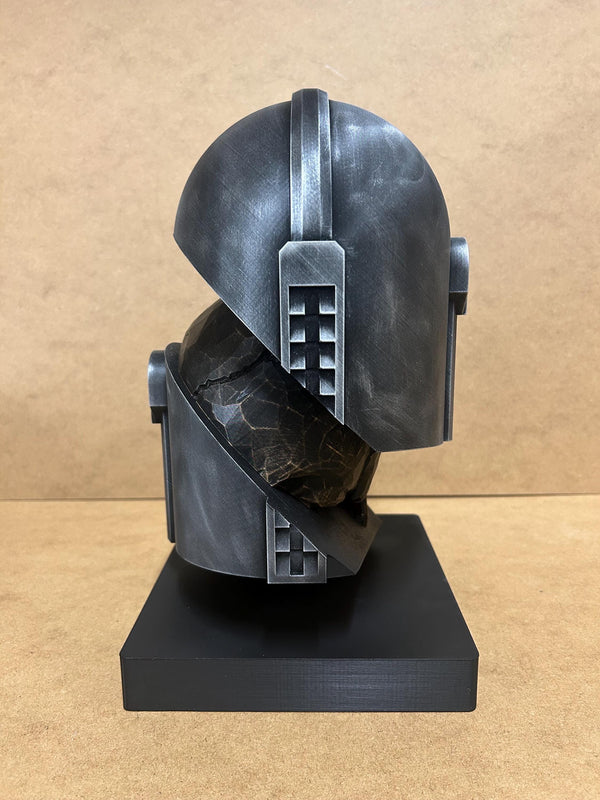 Mandalorian Skull Helmet - Mandalorian - 3D printed - Display - 3D Print - Hand Painted