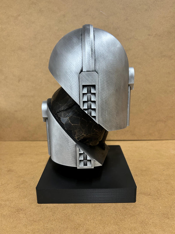 Mandalorian Skull Helmet - Mandalorian - 3D printed - Display - 3D Print - Hand Painted