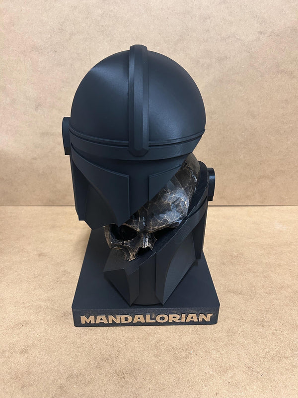 Mandalorian Skull Helmet - Mandalorian - 3D printed - Display - 3D Print - Hand Painted