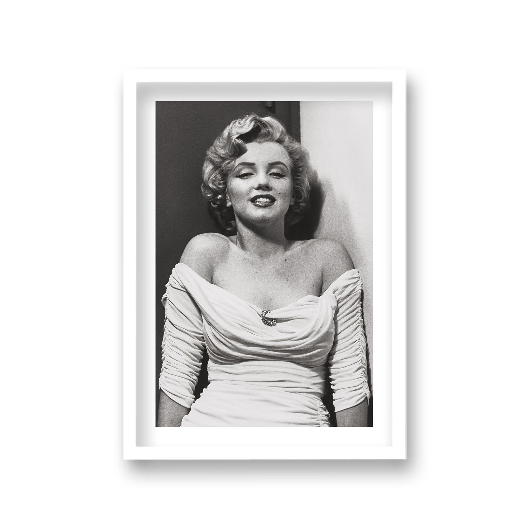 marilyn monroe off the shoulder dress Marilyn Monroe Wearing Off-Shoulder Dress And Jewels 8 x 10 Photo at Amazon's Entertainment Collectibles Store